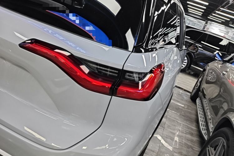 Used Nio ES8 2020 580 km Signature Edition 7-Seater Version Right Rear Taillight