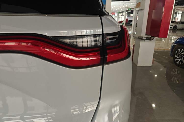 Used Nio ES8 2020 415 km Range 6-Seater Version Right Rear Taillight