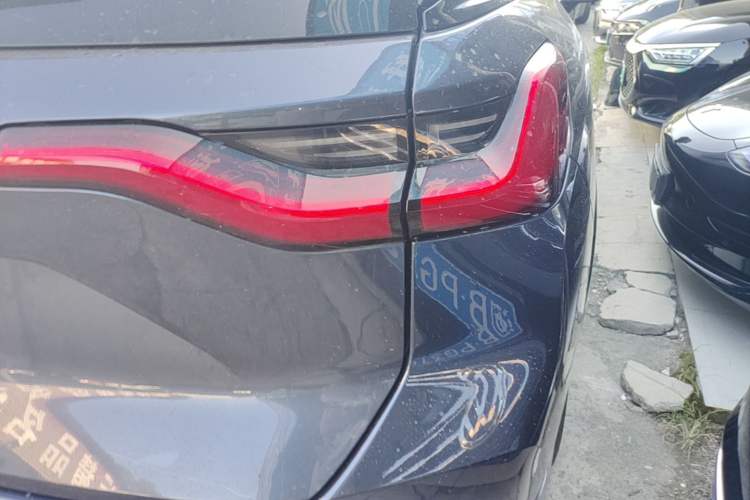 Used Nio ES8 2020 415 km Signature Edition 6-Seater Version Right Rear Taillight