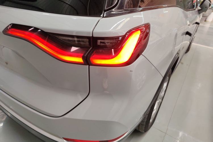 Used Nio ES8 2020 580 km Range Six-Seater Version Right Rear Taillight