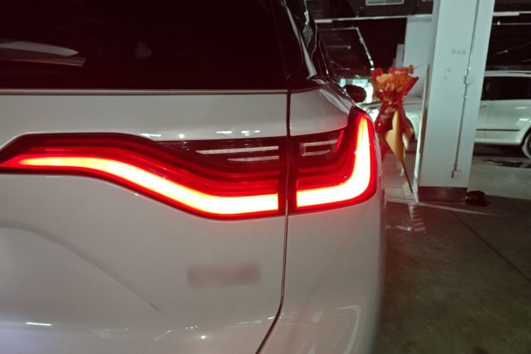 Used Nio ES8 2020 415 km Range 7-Seater Version Right Rear Taillight