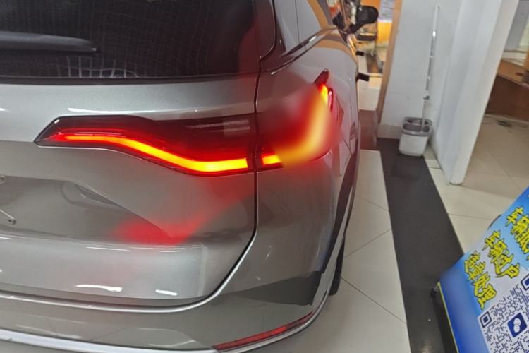 Used Nio ES8 2020 415 km Signature Edition 6-Seater Version Right Rear Taillight