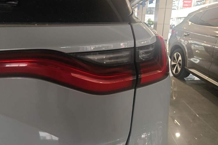 Used Nio ES8 2020 415 km Signature Edition 6-Seater Version Right Rear Taillight