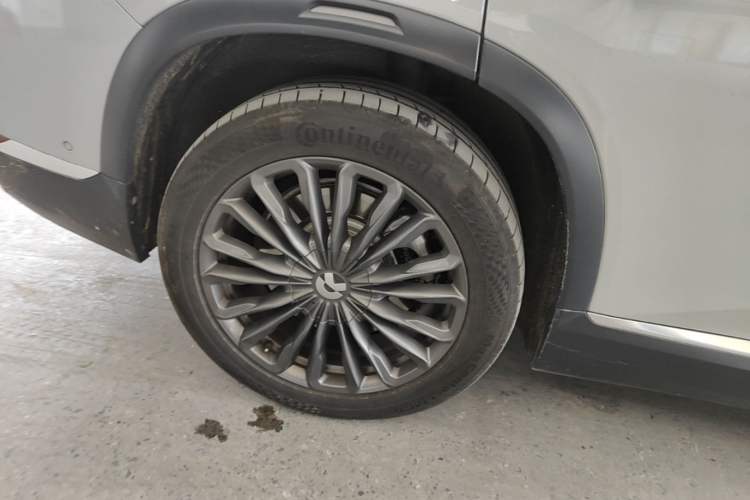 Used Nio ES8 2020 415 km Range 6-Seater Version Right Rear Wheel Hub