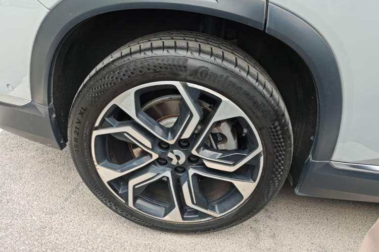 Used Nio ES8 2020 415 km Signature Edition 6-Seater Version Right Rear Wheel Hub