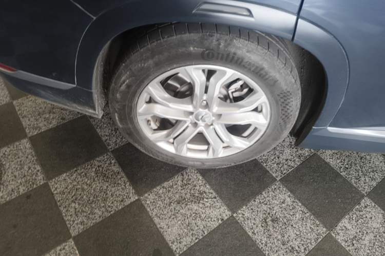 Used Nio ES8 2020 415 km Range 6-Seater Version Right Rear Wheel Hub