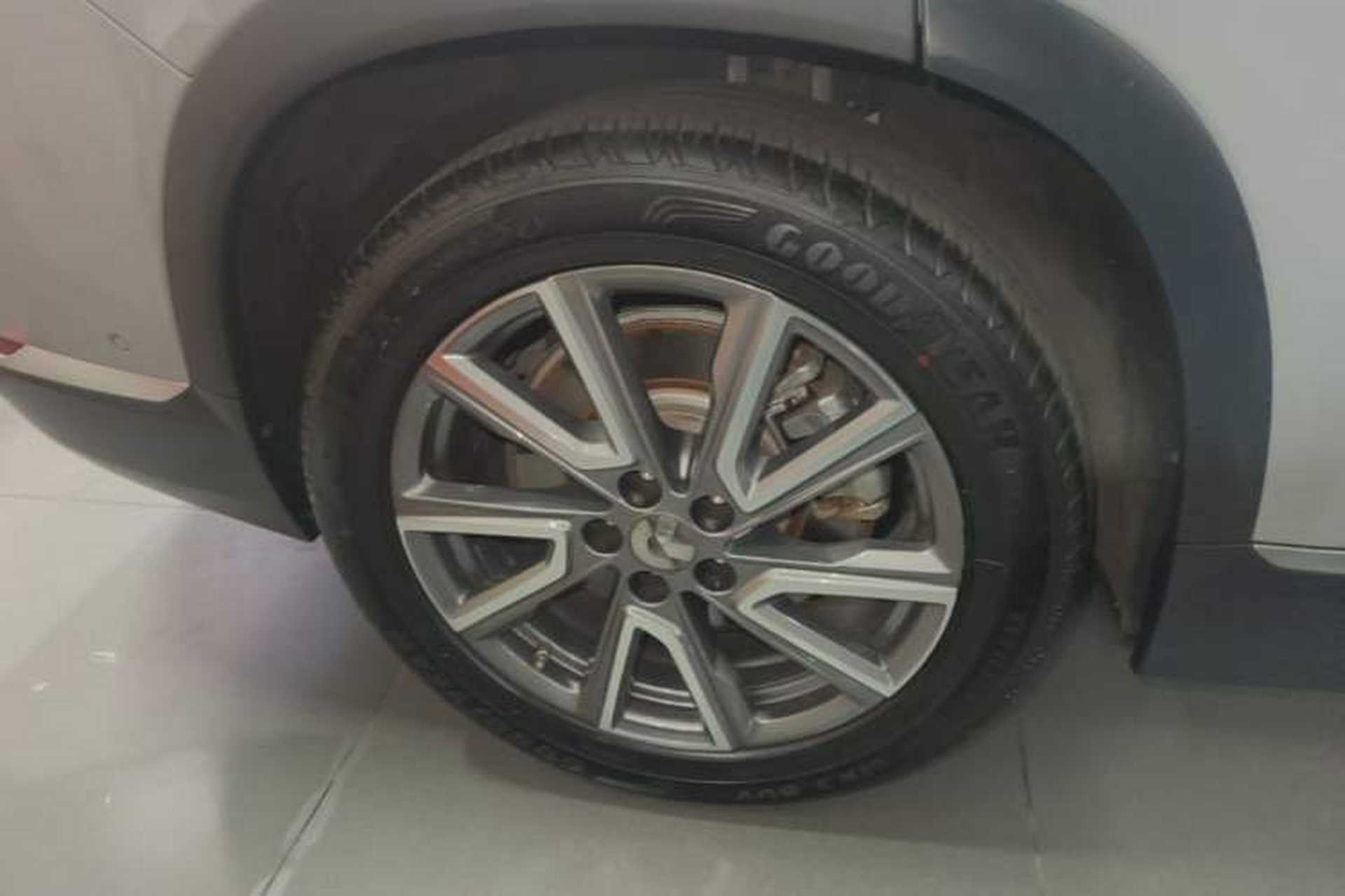 Used Nio ES8 2020 415 km Range 6-Seater Version Right Rear Wheel Hub