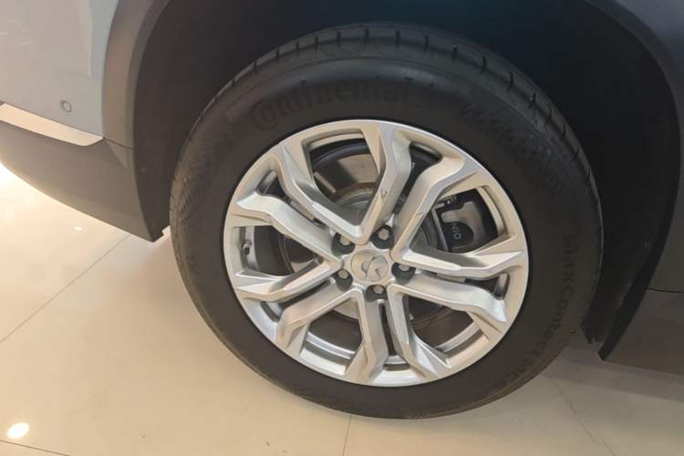 Used Nio ES8 2020 580 km Range Six-Seater Version Right Rear Wheel Hub
