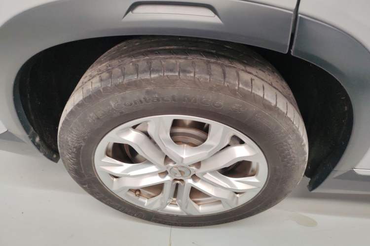 Used Nio ES8 2020 580 km Range Six-Seater Version Right Rear Wheel Hub