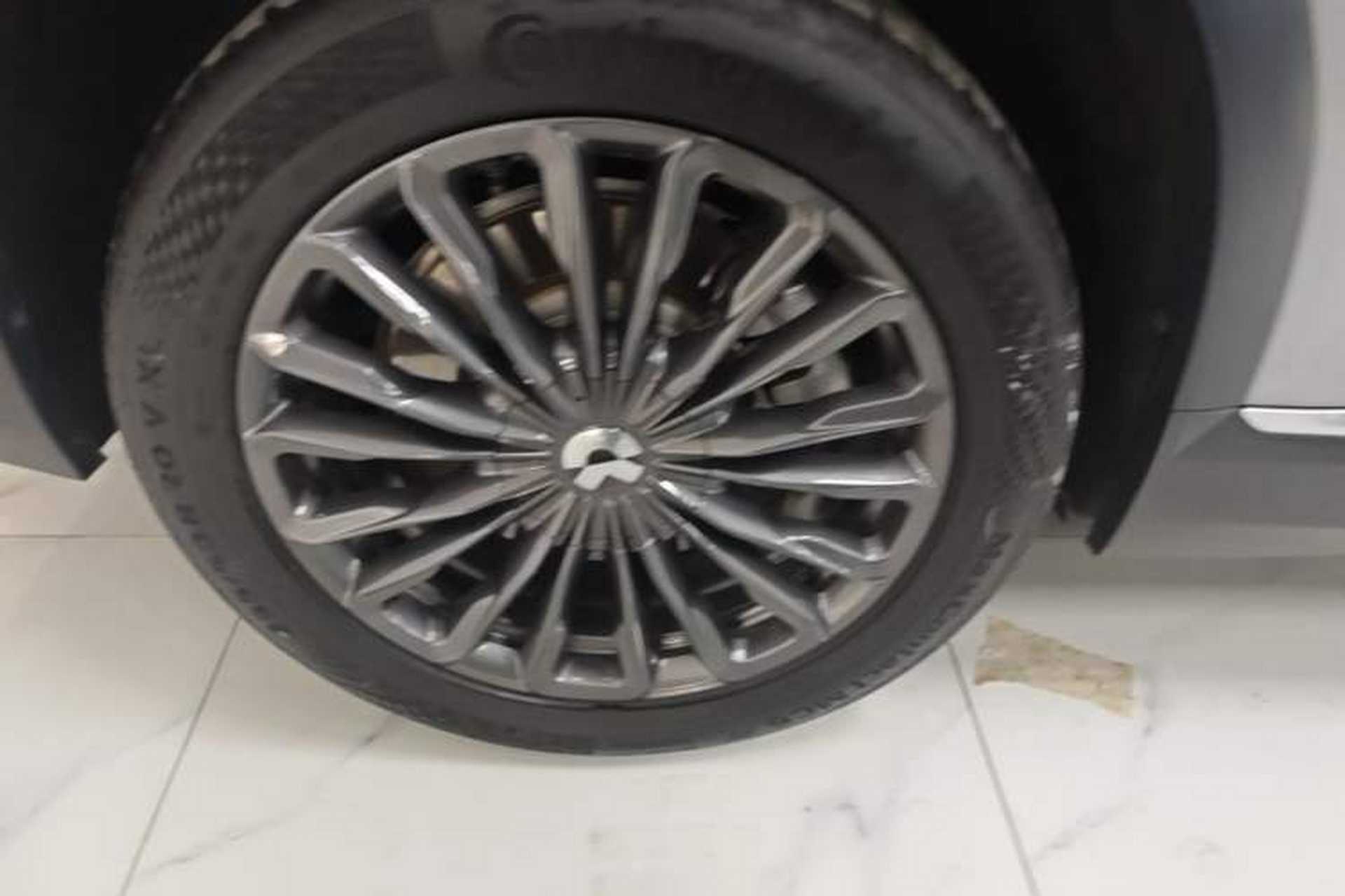 Used Nio ES8 2020 415 km Range 6-Seater Version Right Rear Wheel Hub