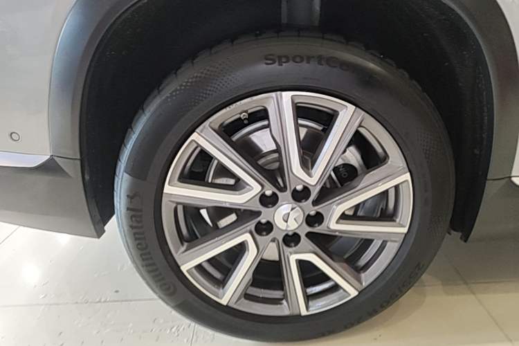 Used Nio ES8 2020 580 km Range Six-Seater Version Right Rear Wheel Hub
