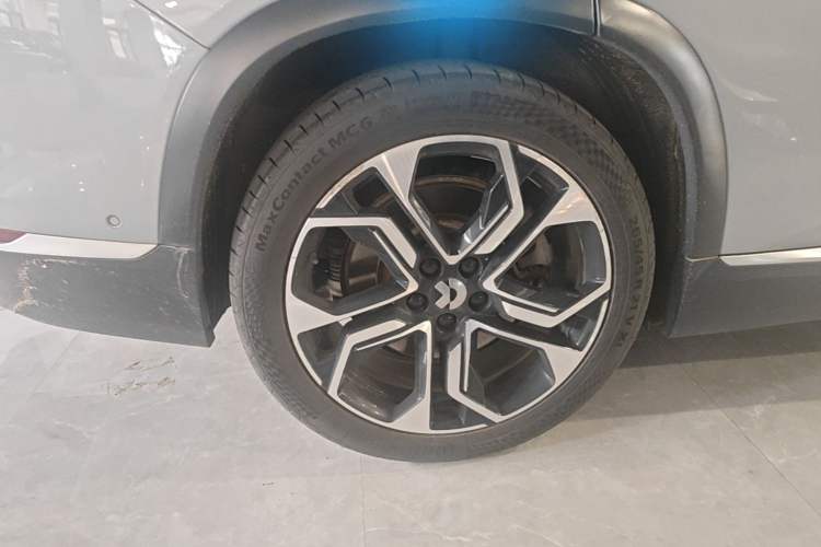 Used Nio ES8 2020 415 km Signature Edition 6-Seater Version Right Rear Wheel Hub
