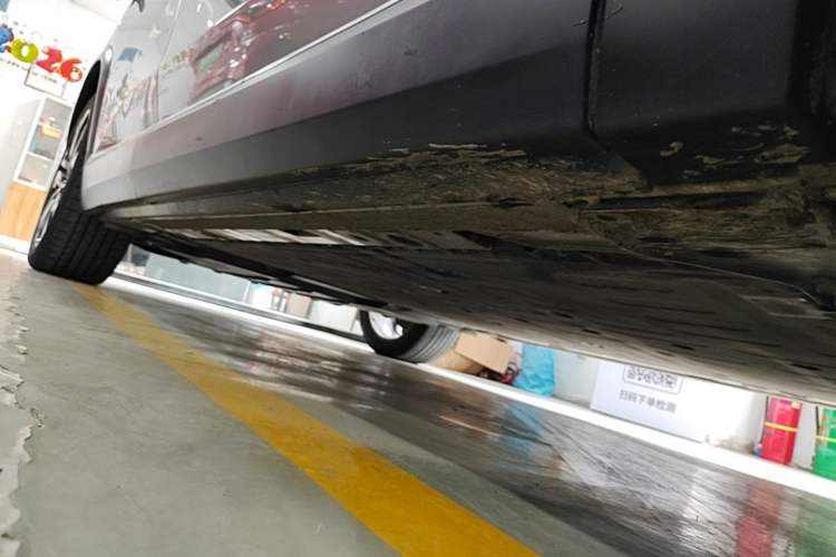 Used Nio ES8 2020 415 km Signature Edition 6-Seater Version Right Side Sill