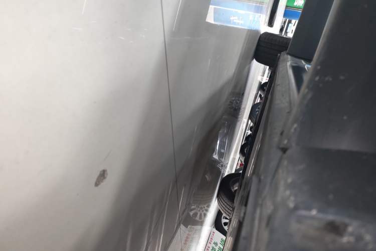 Used Nio ES8 2020 415 km Range 6-Seater Version Right Side Sill