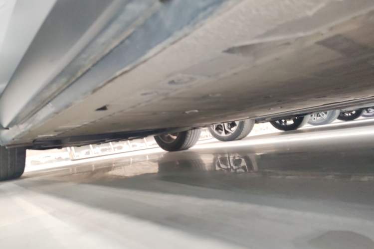 Used Nio ES8 2020 580 km Range Six-Seater Version Right Side Sill