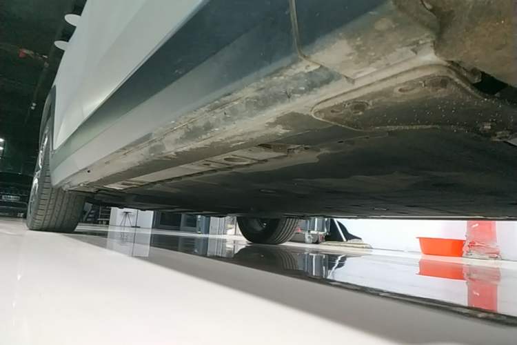 Used Nio ES8 2020 415 km Signature Edition 6-Seater Version Right Side Sill