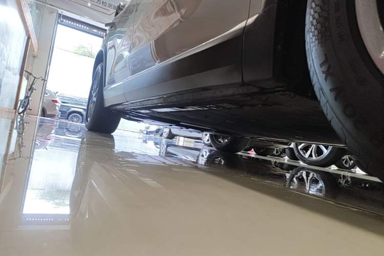 Used Nio ES8 2020 580 km Range Six-Seater Version Right Side Sill