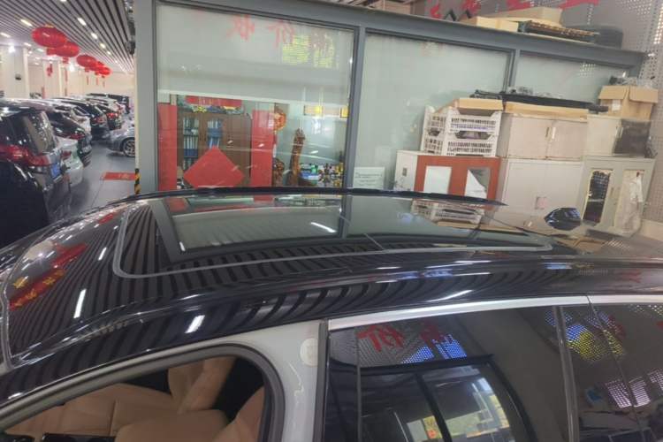 Used Nio ES8 2020 415 km Range 6-Seater Version Roof