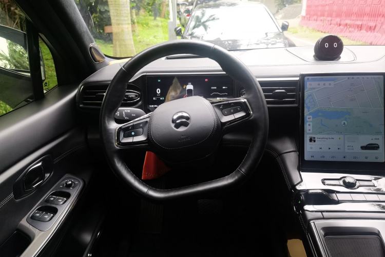 Used Nio ES8 2020 580 km Range Signature Edition Six-Seater Version Steering Wheel