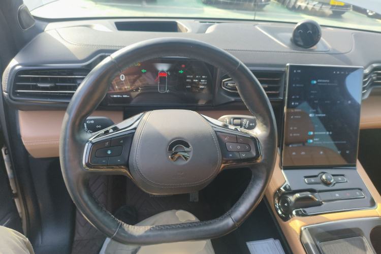 Used Nio ES8 2020 580 km Range Six-Seater Version Steering Wheel