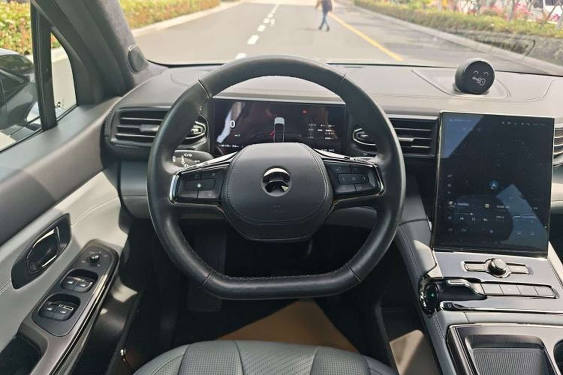 Used Nio ES8 2020 580 km Range Signature Edition Six-Seater Version Steering Wheel