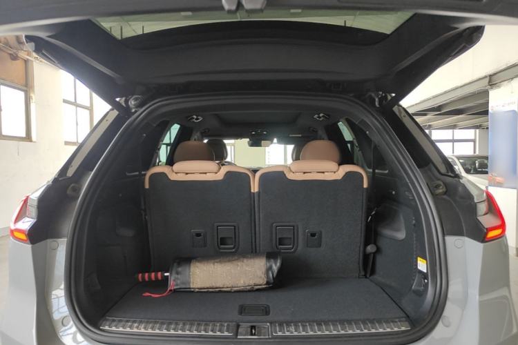 Used Nio ES8 2020 415 km Range 6-Seater Version Trunk