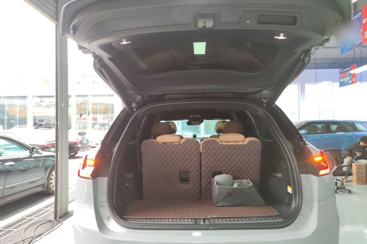 Used Nio ES8 2020 580 km Range Six-Seater Version Trunk