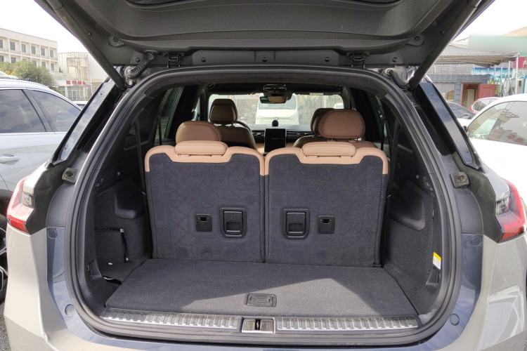 Used Nio ES8 2020 415 km Range 6-Seater Version Trunk