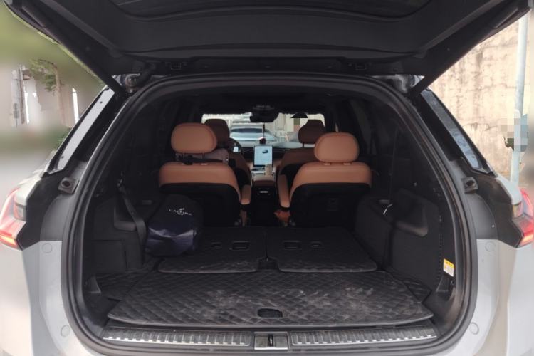 Used Nio ES8 2020 580 km Range Six-Seater Version Trunk