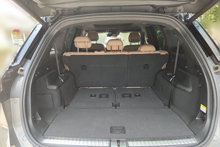 Used Nio ES8 2020 415 km Range 7-Seater Version Trunk