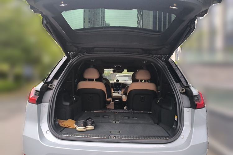 Used Nio ES8 2020 580 km Range Six-Seater Version Trunk