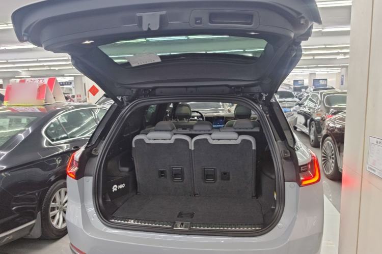 Used Nio ES8 2020 580 km Range 7-Seater Version Trunk