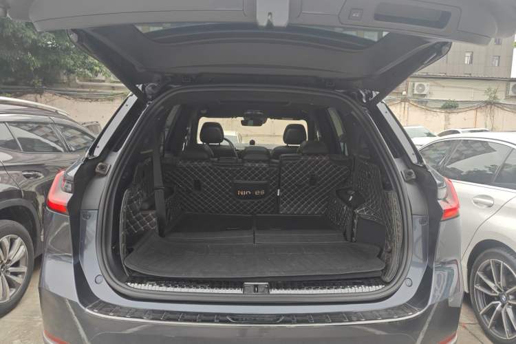 Used Nio ES8 2020 415 km Range 7-Seater Version Trunk