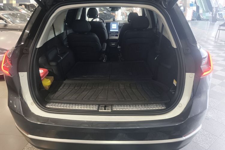 Used Nio ES8 2020 415 km Range 6-Seater Version Trunk