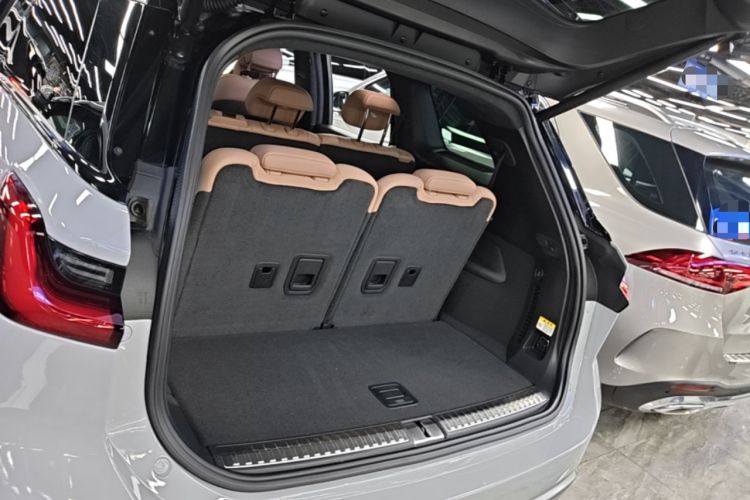 Used Nio ES8 2020 580 km Signature Edition 7-Seater Version Trunk