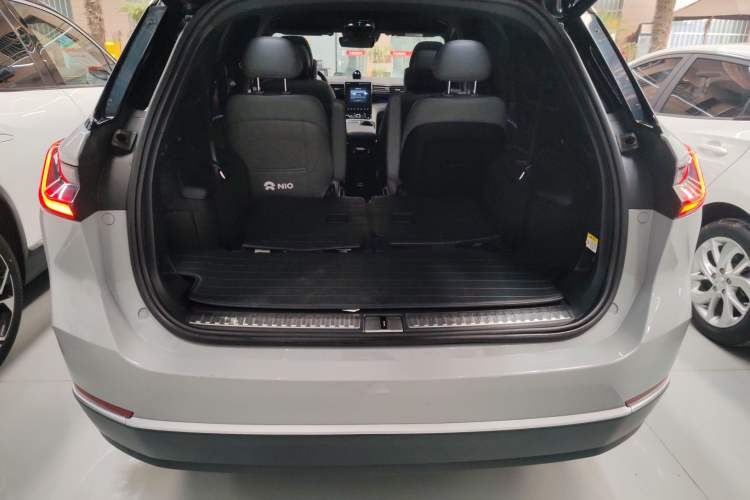 Used Nio ES8 2020 580 km Range Six-Seater Version Trunk
