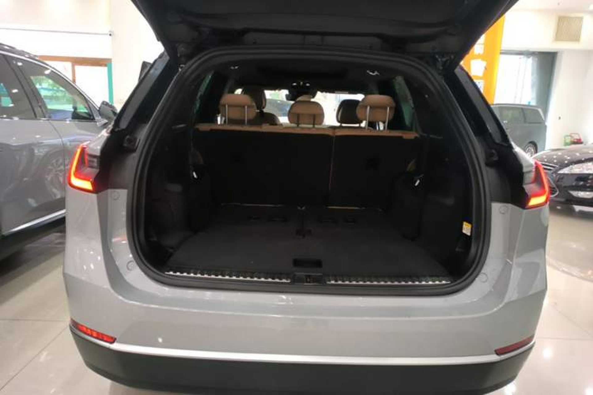 Used Nio ES8 2020 415 km Range 7-Seater Version Trunk