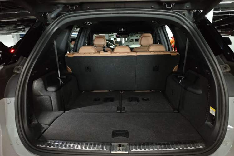 Used Nio ES8 2020 415 km Range 7-Seater Version Trunk
