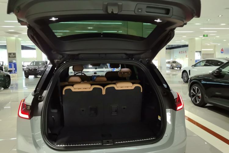 Used Nio ES8 2020 580 km Range 7-Seater Version Trunk