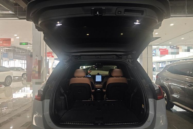 Used Nio ES8 2020 415 km Signature Edition 6-Seater Version Trunk