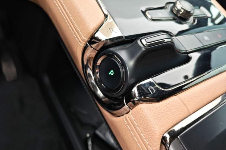 Used Nio ES8 2020 450 km Range 6-Seater Version Gear Lever