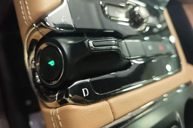 Used Nio ES8 2020 580 km Range Six-Seater Version Gear Lever