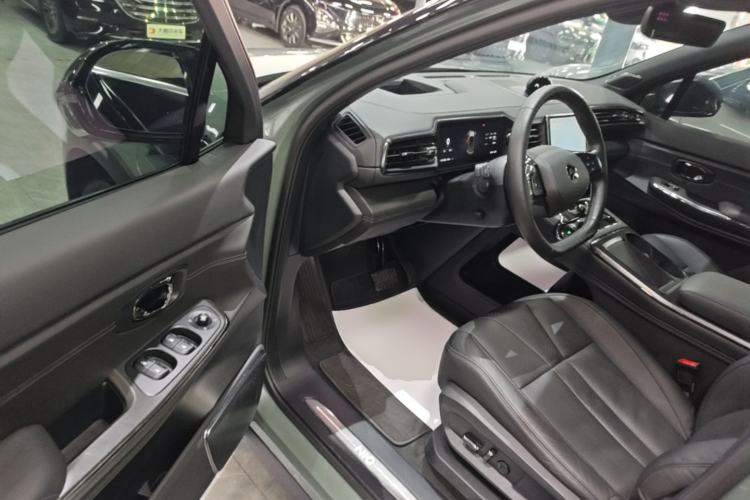 Used Nio ES8 2020 450 km Range 7-Seater Version Driver Seat