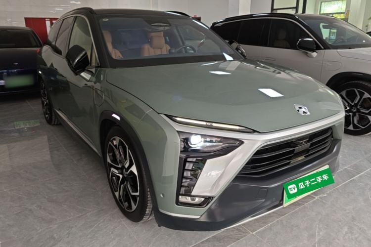 Used Nio ES8 2020 485 km Signature Edition 7-Seater Version Front Right 45 Deg