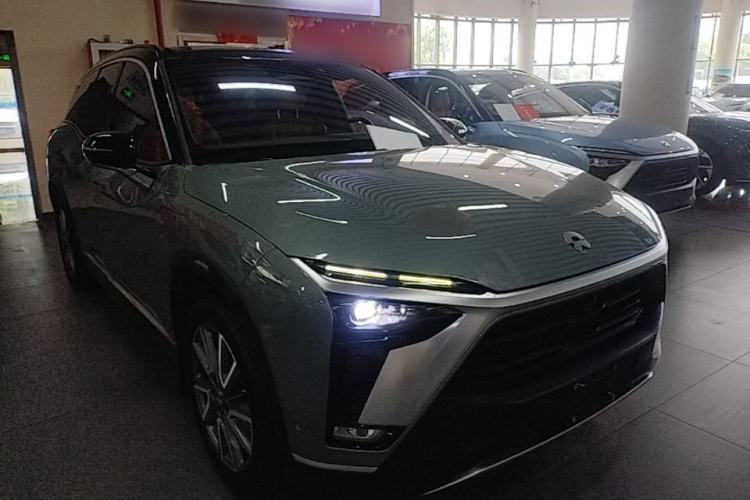 Used Nio ES8 2020 580 km Range Six-Seater Version Front Right 45 Deg