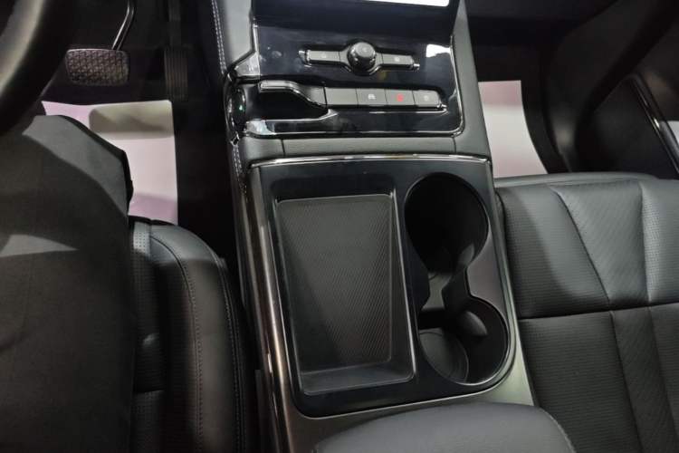 Used Nio ES8 2020 450 km Range 7-Seater Version Gear Lever