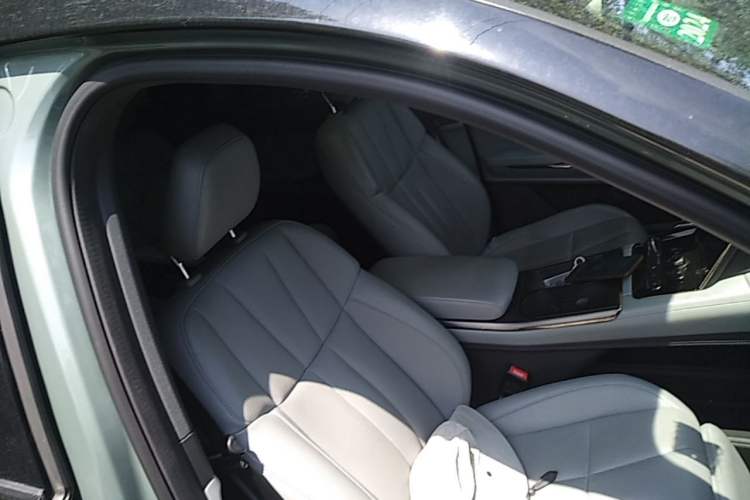 Used Nio ES8 2020 580 km Range Six-Seater Version Right Front Seat