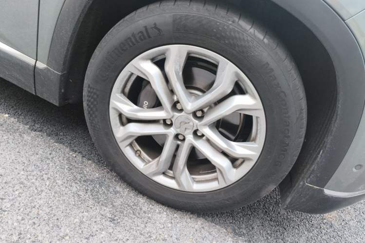 Used Nio ES8 2020 450 km Range 7-Seater Version Right Front Wheel Hub