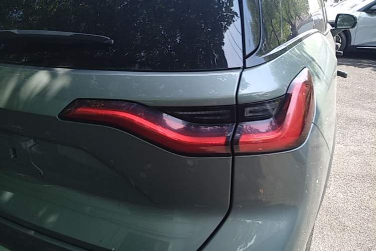 Used Nio ES8 2020 580 km Range Six-Seater Version Right Rear Taillight