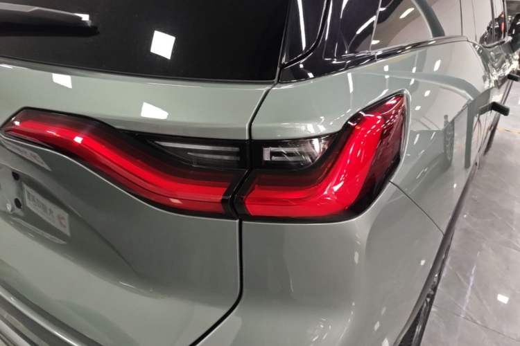 Used Nio ES8 2020 450 km Range 7-Seater Version Right Rear Taillight